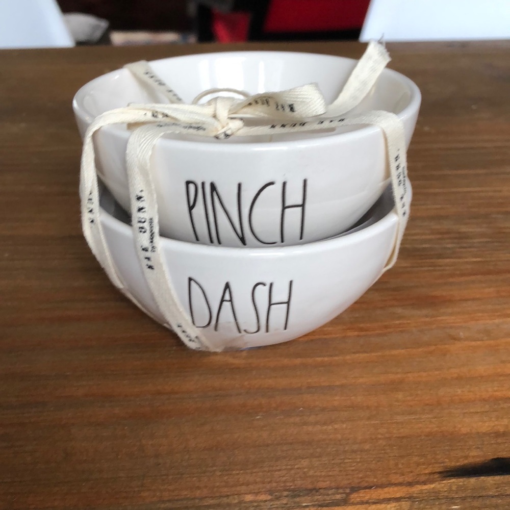 Rae Dunn set of Pinch Dash small bowls
